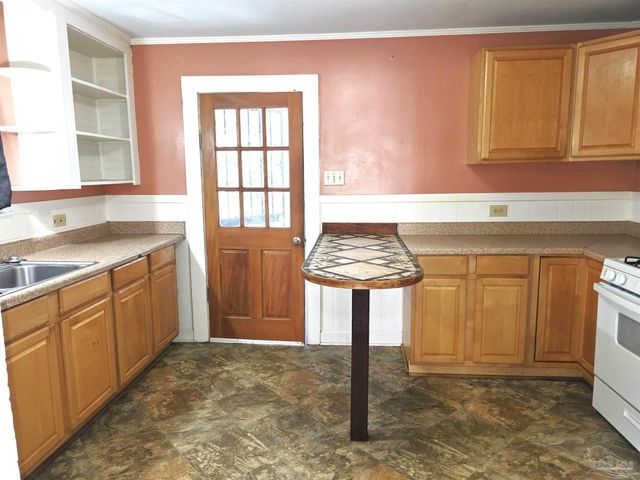 1915 W Wright St, Pensacola, FL 32502