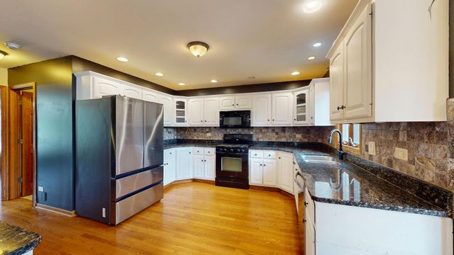 16127 Burgundy Drive, Plainfield, IL 60586