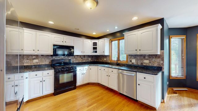 16127 Burgundy Drive, Plainfield, IL 60586