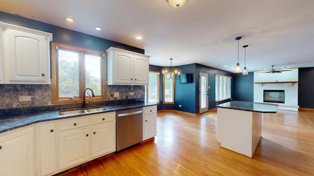 16127 Burgundy Drive, Plainfield, IL 60586