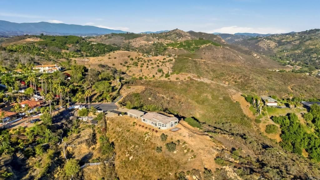 Image 41 of property listing at 30663 Camino De Las Lomas, Escondido, CA 92026