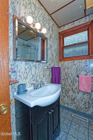 172 Paine Street, Green Island, NY 12183