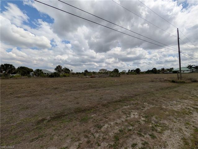 2605 NE 20th PL, Cape Coral, FL 33909