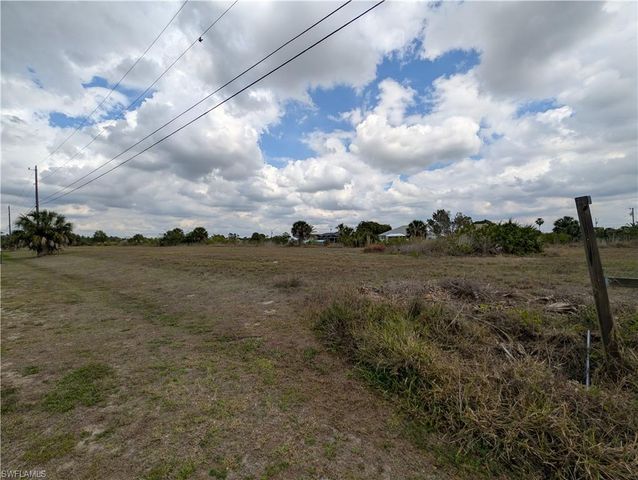 2605 NE 20th PL, Cape Coral, FL 33909