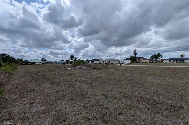 2605 NE 20th PL, Cape Coral, FL 33909