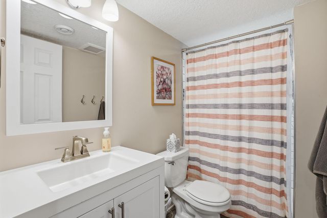 20386 Enright Way, Farmington, MN 55024