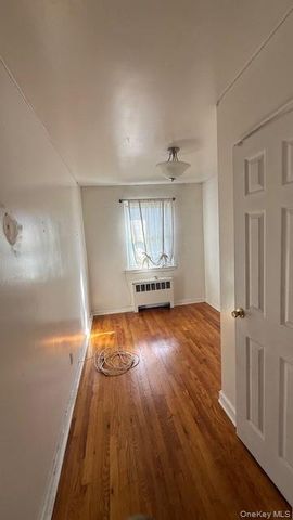 1007 E 223rd Street, Bronx, NY 10466