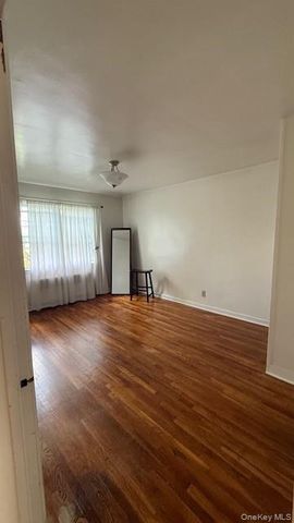 1007 E 223rd Street, Bronx, NY 10466