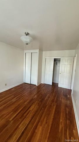 1007 E 223rd Street, Bronx, NY 10466
