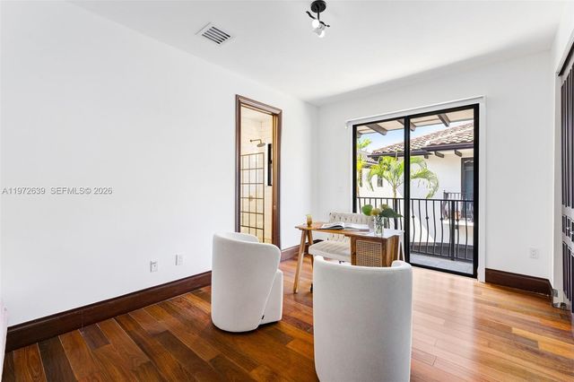 3020 Mcdonald St 22, Miami, FL 33133