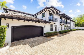 3020 Mcdonald St 22, Miami, FL 33133