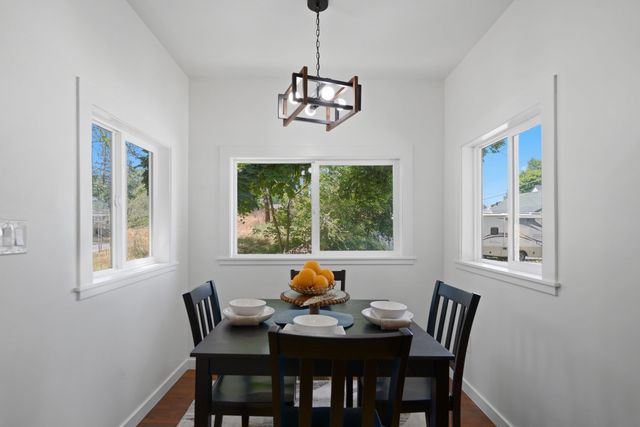 2803 E Hartson Ave, Spokane, WA 99202