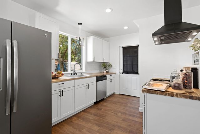 2803 E Hartson Ave, Spokane, WA 99202