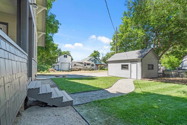 2803 E Hartson Ave, Spokane, WA 99202