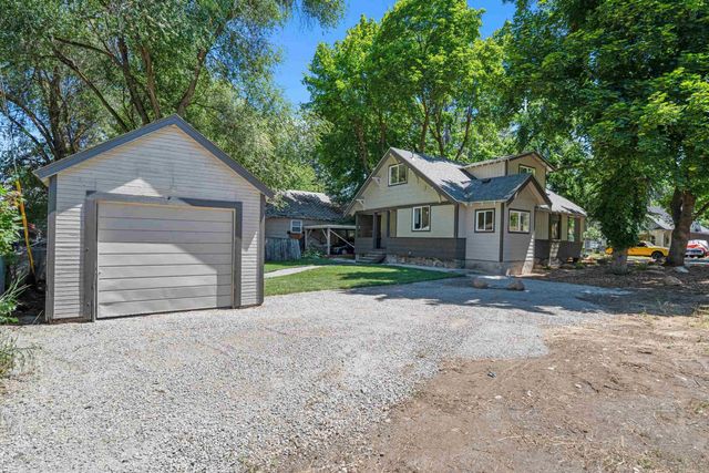 2803 E Hartson Ave, Spokane, WA 99202