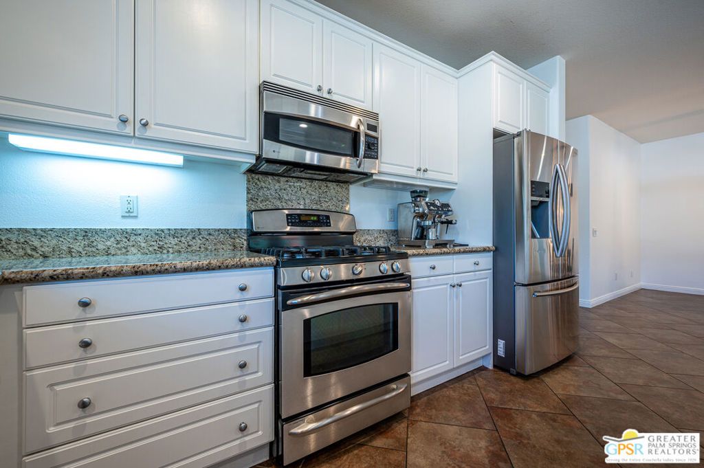 Image 11 of property listing at 1251 Solana Trail, Palm Springs, CA 92262