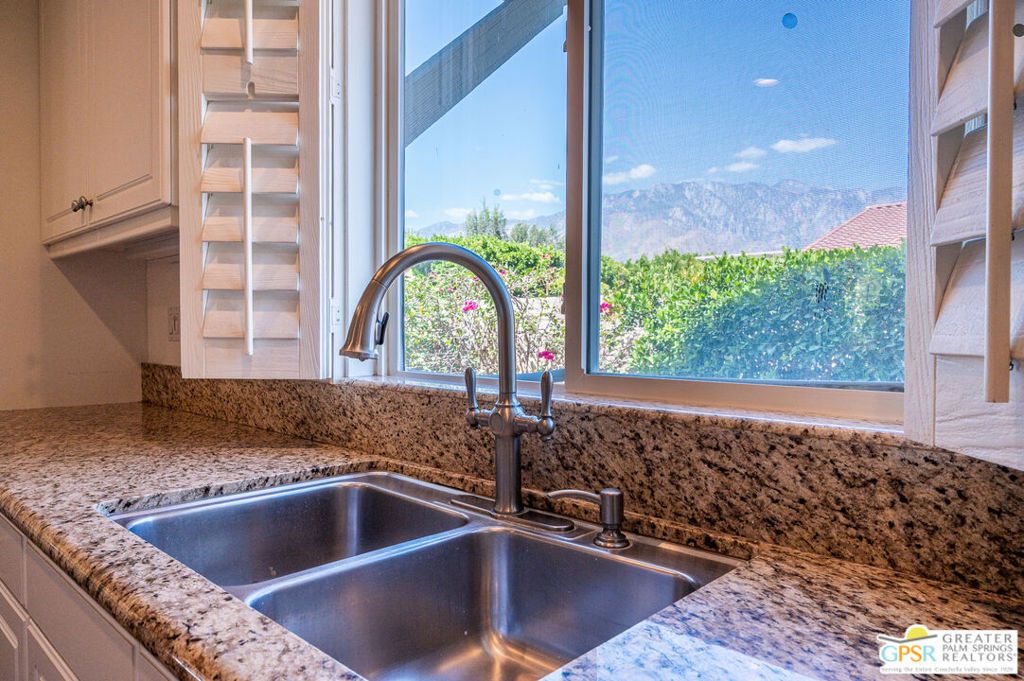 Image 13 of property listing at 1251 Solana Trail, Palm Springs, CA 92262
