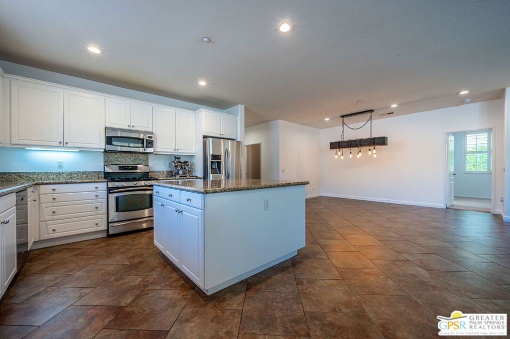 Image 14 of property listing at 1251 Solana Trail, Palm Springs, CA 92262
