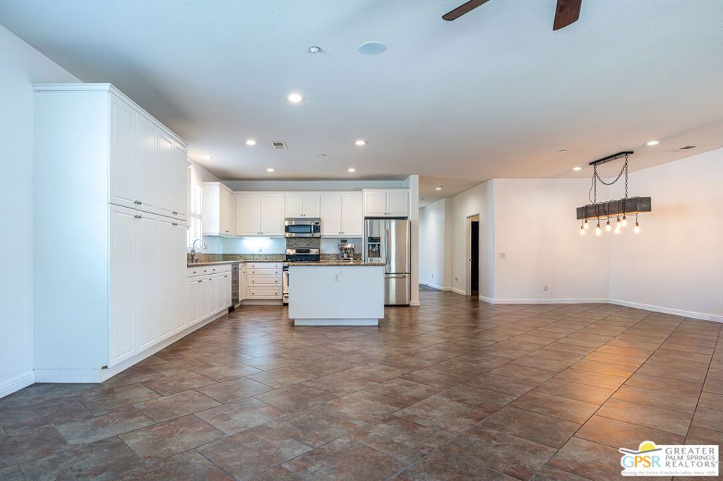 Image 15 of property listing at 1251 Solana Trail, Palm Springs, CA 92262