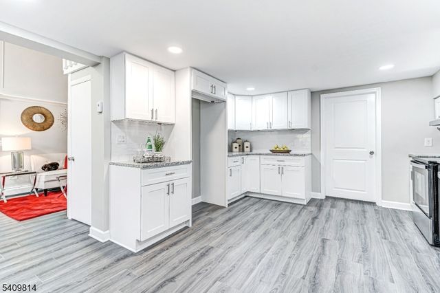 4 E Washington St, Frenchtown Boro, NJ 08825