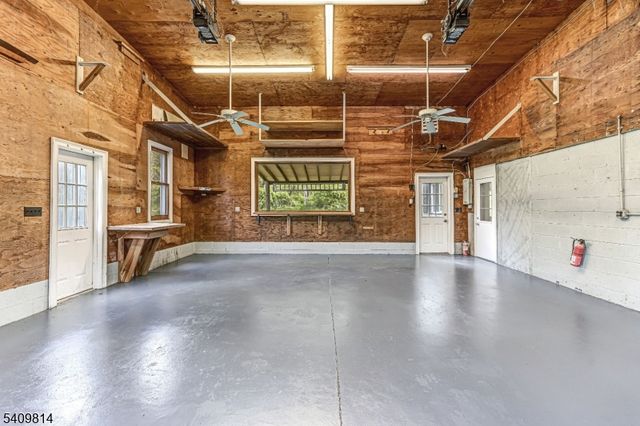 4 E Washington St, Frenchtown Boro, NJ 08825