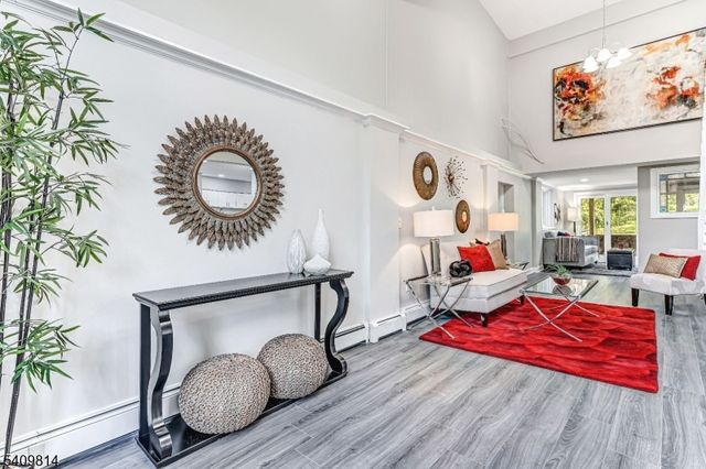 4 E Washington St, Frenchtown Boro, NJ 08825