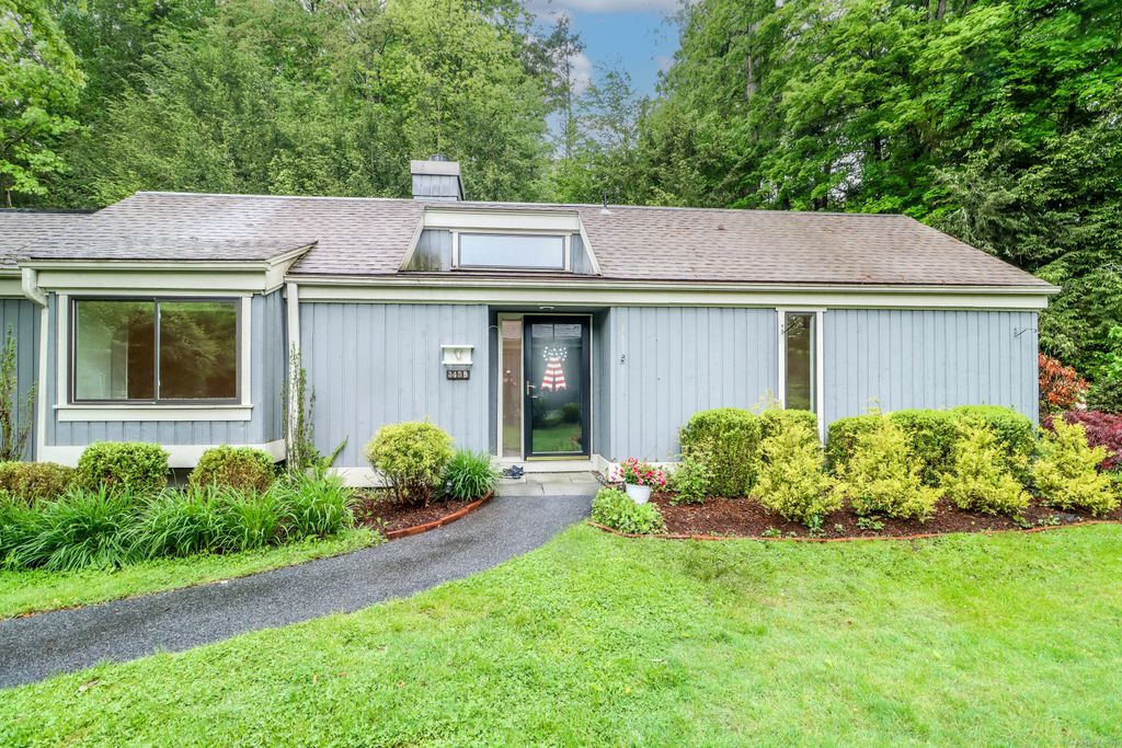 345 Heritage Village B, Southbury, CT 06488