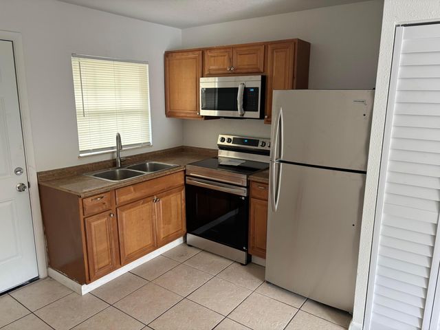 5108 Sanibel Avenue B, Fort Pierce, FL 34951