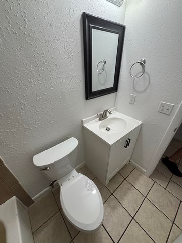 5108 Sanibel Avenue B, Fort Pierce, FL 34951