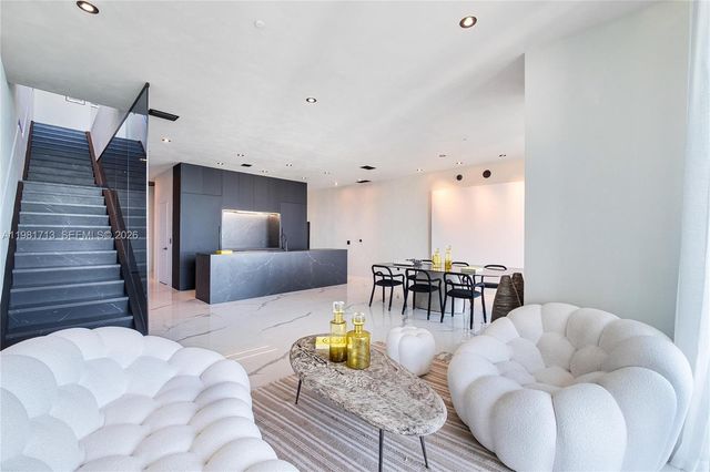 650 NE 32nd St UPH5302, Miami, FL 33137