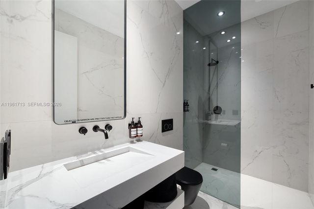 650 NE 32nd St UPH5302, Miami, FL 33137