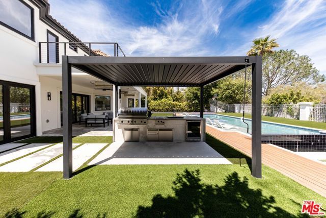 5474 Amber Circle, Calabasas, CA 91302