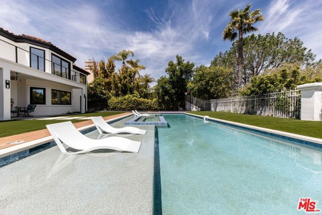 5474 Amber Circle, Calabasas, CA 91302