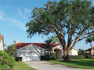449 Dundee CT, Naples, FL 34104