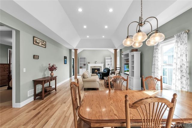 35 Raine Drive, Amherst, NY 14221