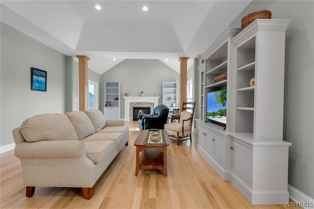 35 Raine Drive, Amherst, NY 14221