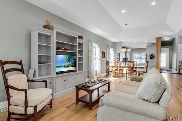 35 Raine Drive, Amherst, NY 14221