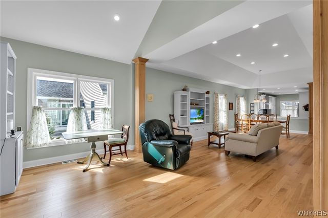 35 Raine Drive, Amherst, NY 14221