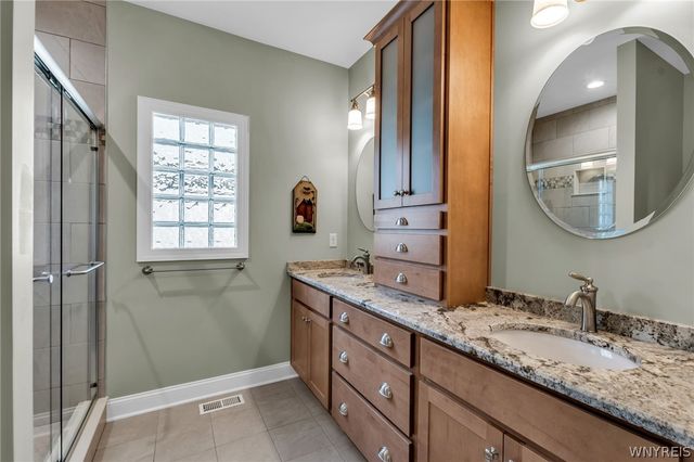 35 Raine Drive, Amherst, NY 14221