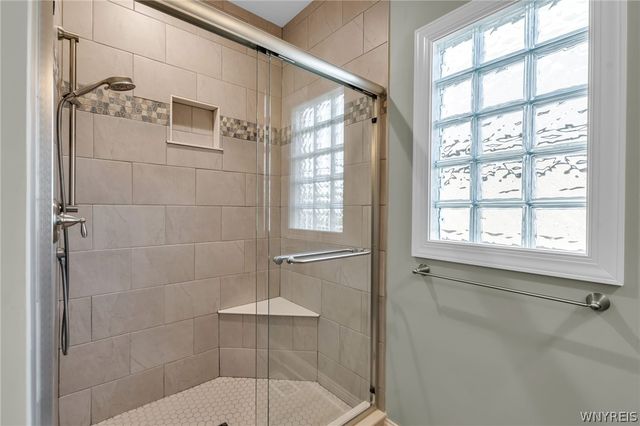 35 Raine Drive, Amherst, NY 14221