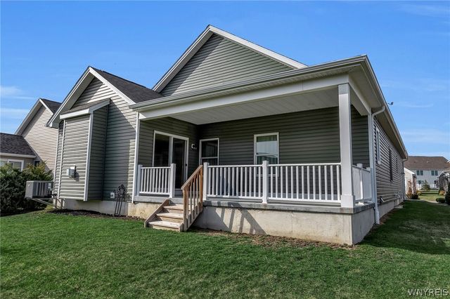 35 Raine Drive, Amherst, NY 14221