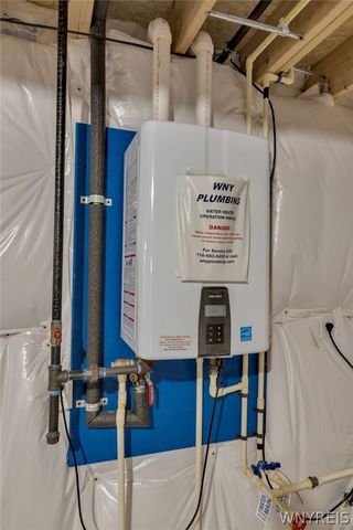 35 Raine Drive, Amherst, NY 14221