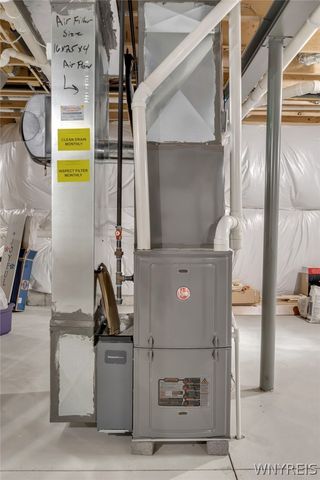 35 Raine Drive, Amherst, NY 14221