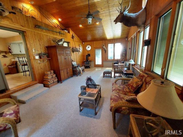 277 N Sunshine Drive, Jasper, IN 47546