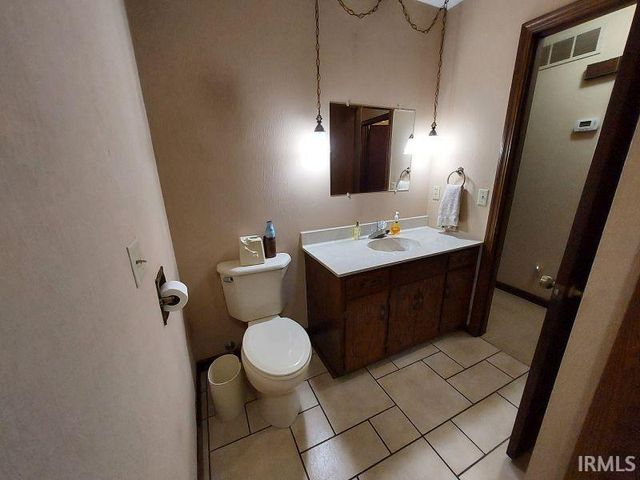 277 N Sunshine Drive, Jasper, IN 47546