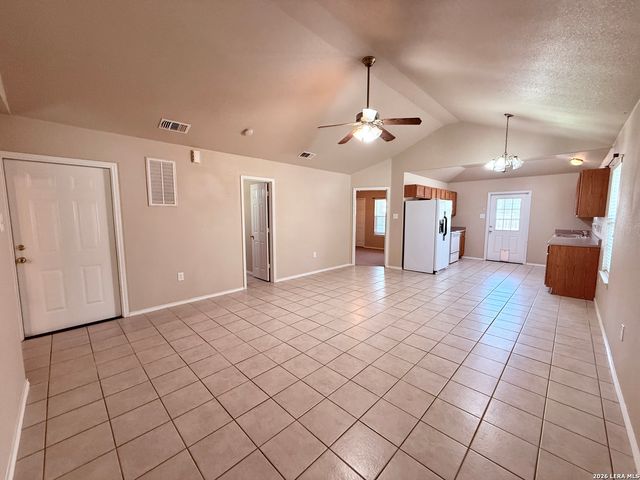 1035 Helen Dr # B, New Braunfels, TX 78130