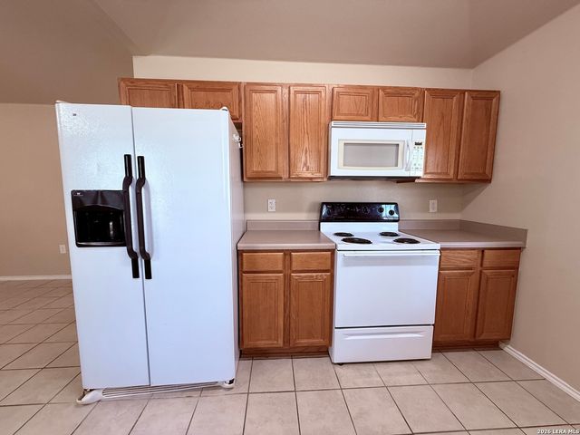 1035 Helen Dr # B, New Braunfels, TX 78130