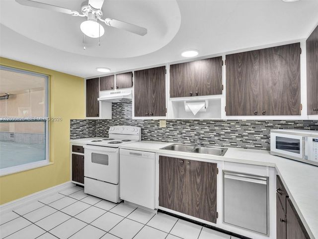 19174 Bobolink Drive, Hialeah, FL 33015