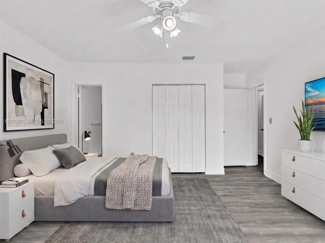 19174 Bobolink Drive, Hialeah, FL 33015