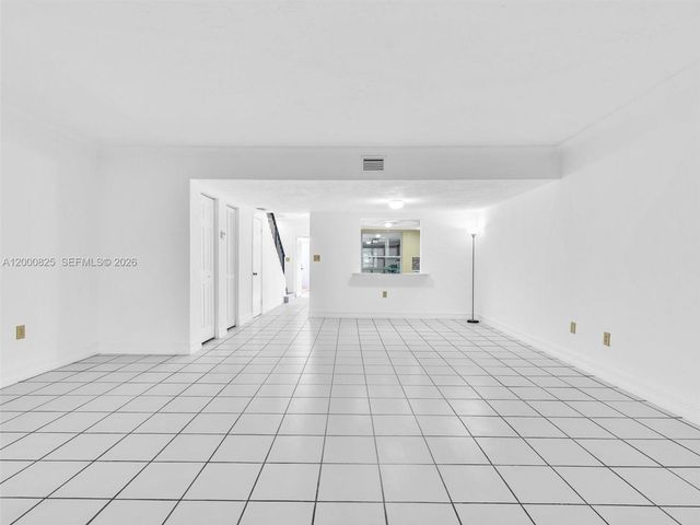 19174 Bobolink Drive, Hialeah, FL 33015